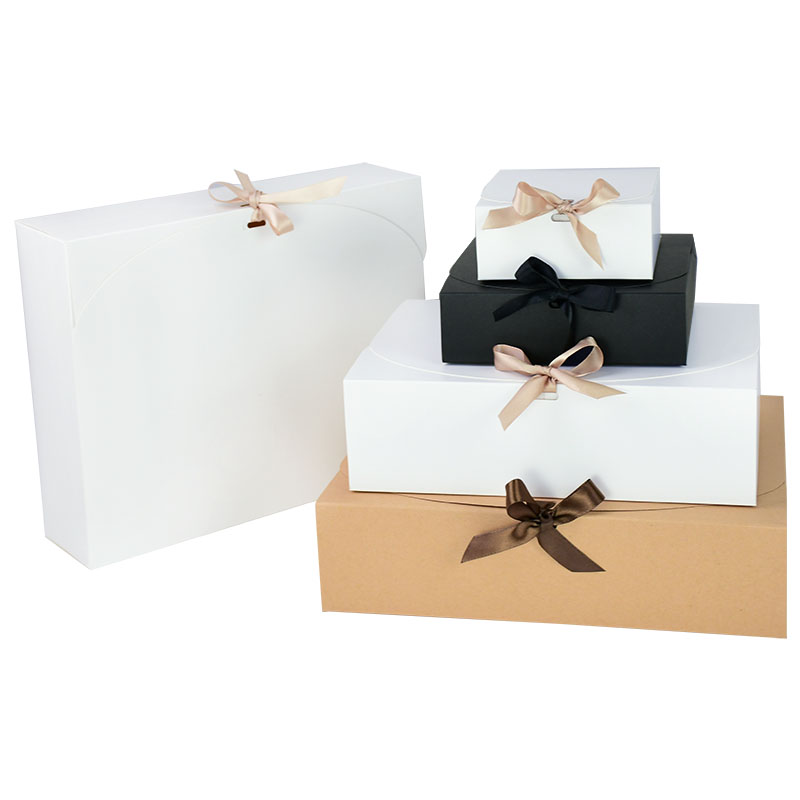 Kraftpapier geschenkdoos met d - Papercraft Supply Ribbon recensie en prijs